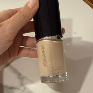 Suqqu liquid foundation 110